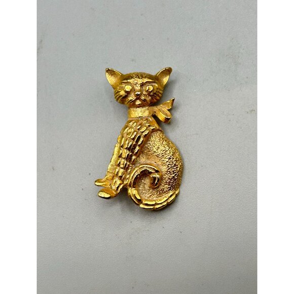 Egyptian Inspired Cat Kitty Pin Brooch Gold Tone Textured Metal Animal Figural - Picture 2 of 5